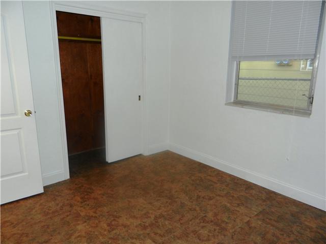 322 Northeast 110th Terrace Miami, FL 33161 - Photo 7 of 8