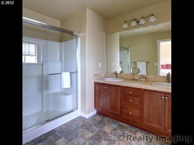 237 Southwest 105th Terrace Portland, OR 97225 - Photo 7 of 12 Gallery Image 7
