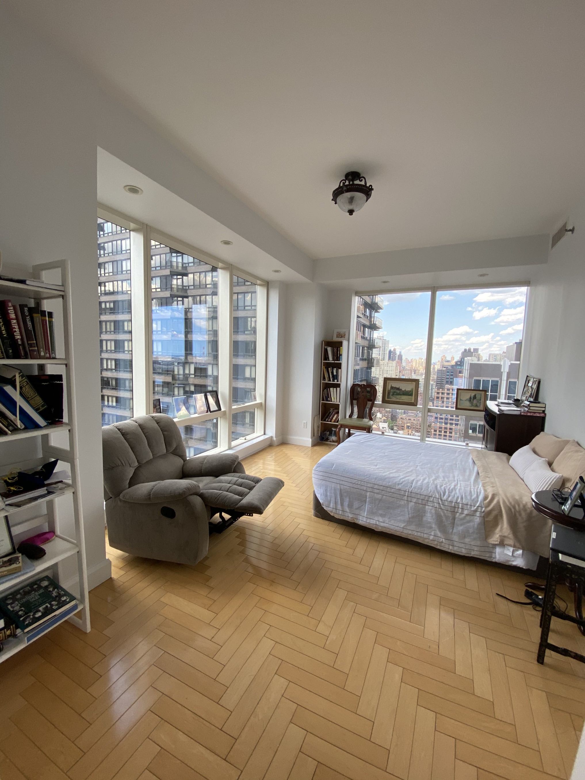 845 United Nations Plaza, Unit 37E Manhattan, NY 10017 - Photo 12 of 15