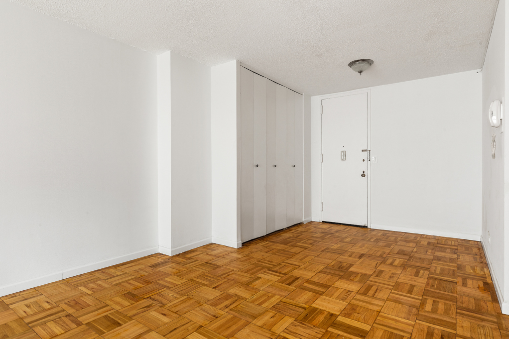 20 West 64th Street, Unit 11S Manhattan, NY 10023 - Photo 2 of 11