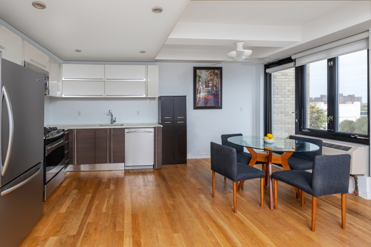 35-40 30th Street, Unit PHB Queens, NY 11106 - Photo 2 of 9