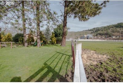 326 Tipton Road Roseburg, OR 97471 - Photo 20 of 25 Gallery Image 20