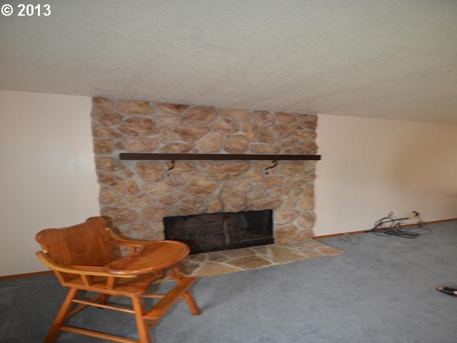 5935 Southeast Altman Road Gresham, OR 97080 - Photo 5 of 9