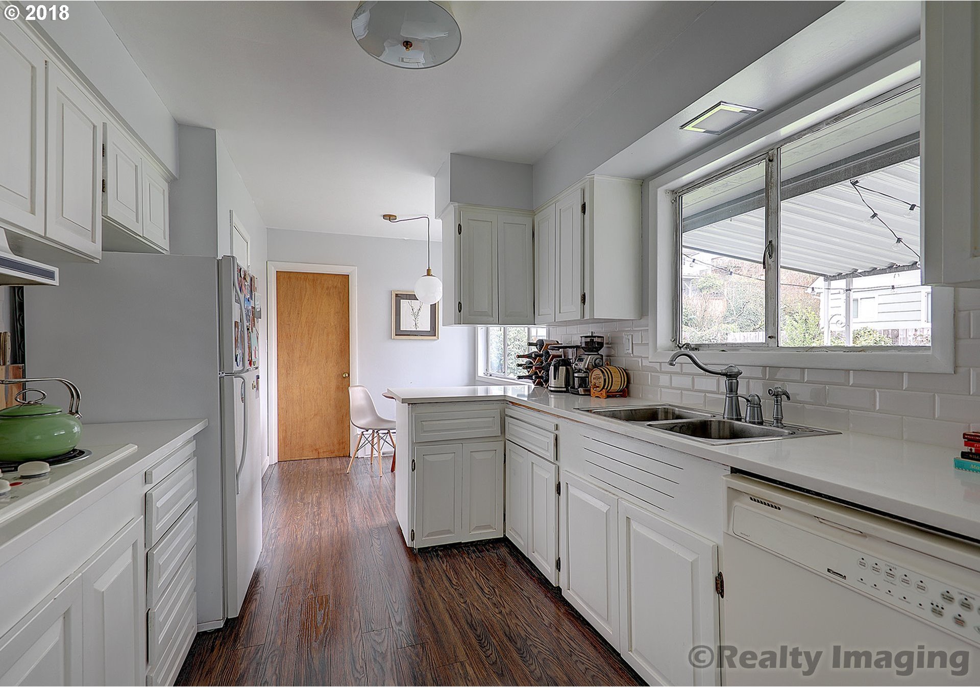 29 Southwest Bancroft Street Portland, OR 97239 - Photo 8 of 18 Gallery Image 8