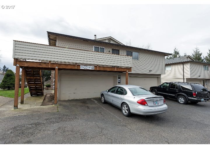 2733 Northeast Rene Avenue, Unit 30D Gresham, OR 97030 - Photo 2 of 31 Gallery Image 2