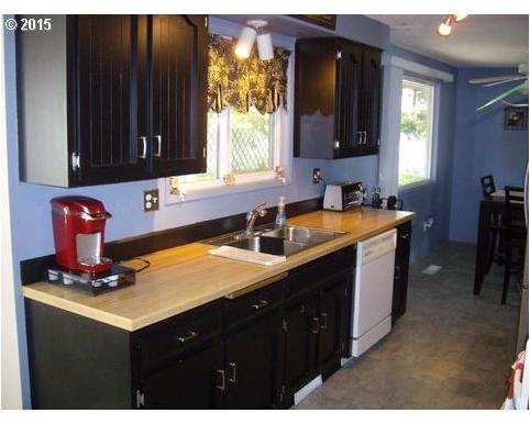 1403 Southwest 44th Street Pendleton, OR 97801 - Photo 12 of 16