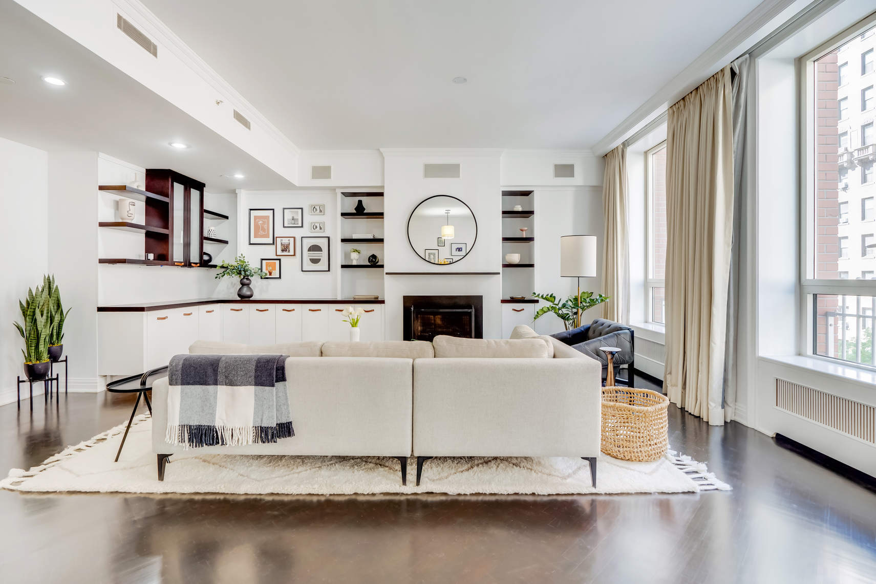 330 East 72nd Street, Unit 6 Manhattan, NY 10021 - Photo 2 of 10