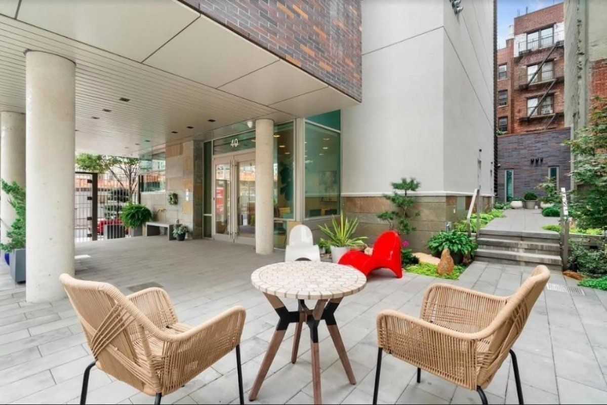 The Ammann 40 Pinehurst Ave, Manhattan, NY 10033 - Photo 2 of 3