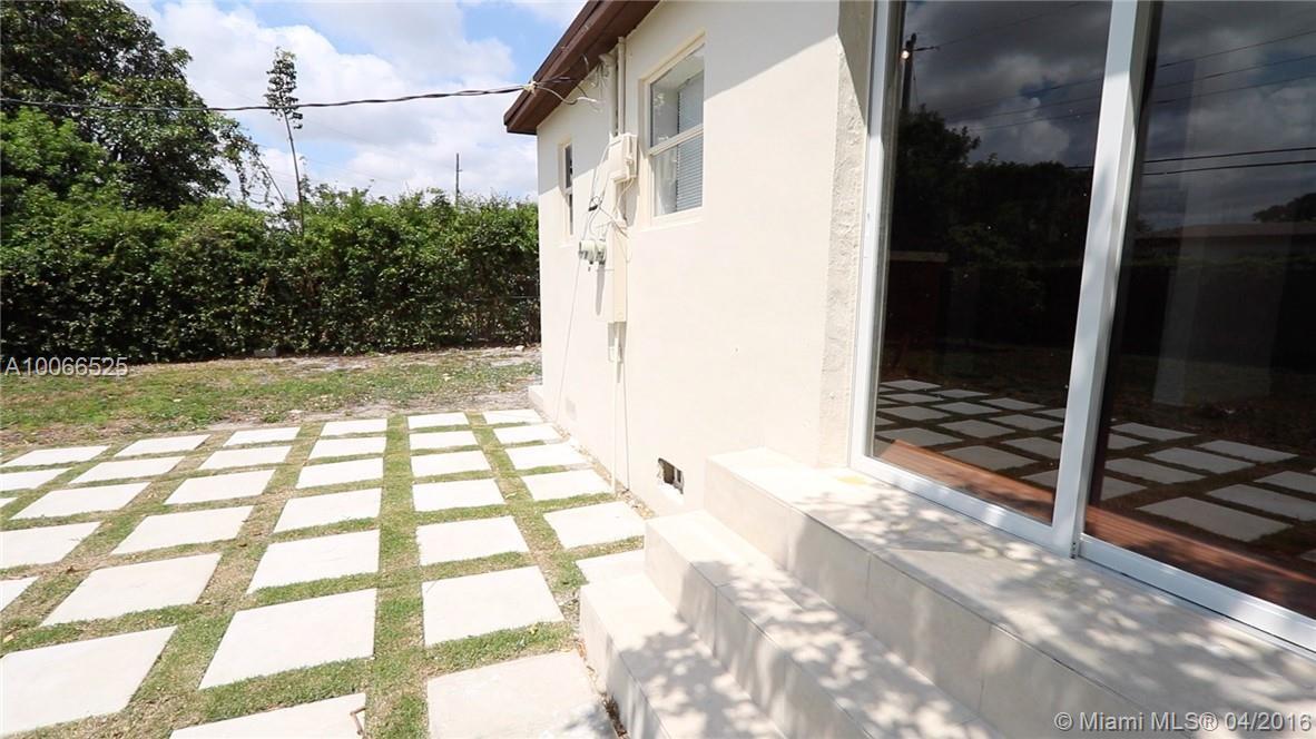 910 Northwest 89th Street Miami, FL 33150 - Photo 21 of 35