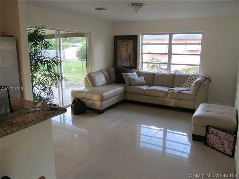 261 Southwest 58th Avenue Plantation, FL 33317 - Photo 6 of 19