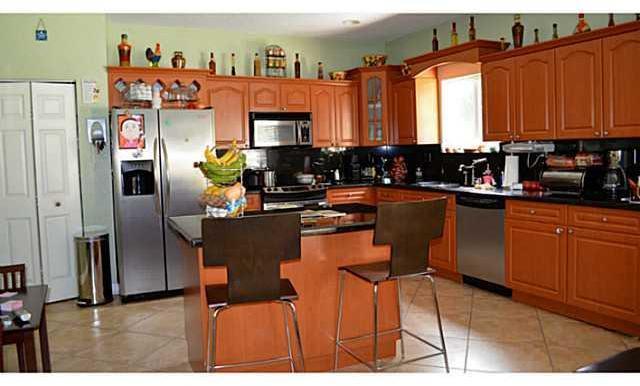 8819 Southwest 219th Lane Miami, FL 33190 - Photo 4 of 12