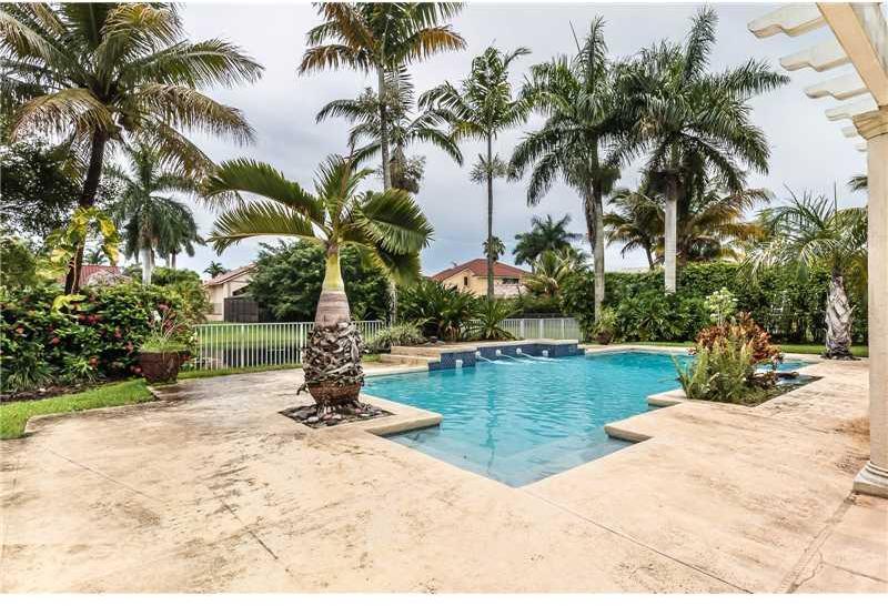 Silver Lakes Pembroke Pines, FL 33029 - Photo 23 of 26