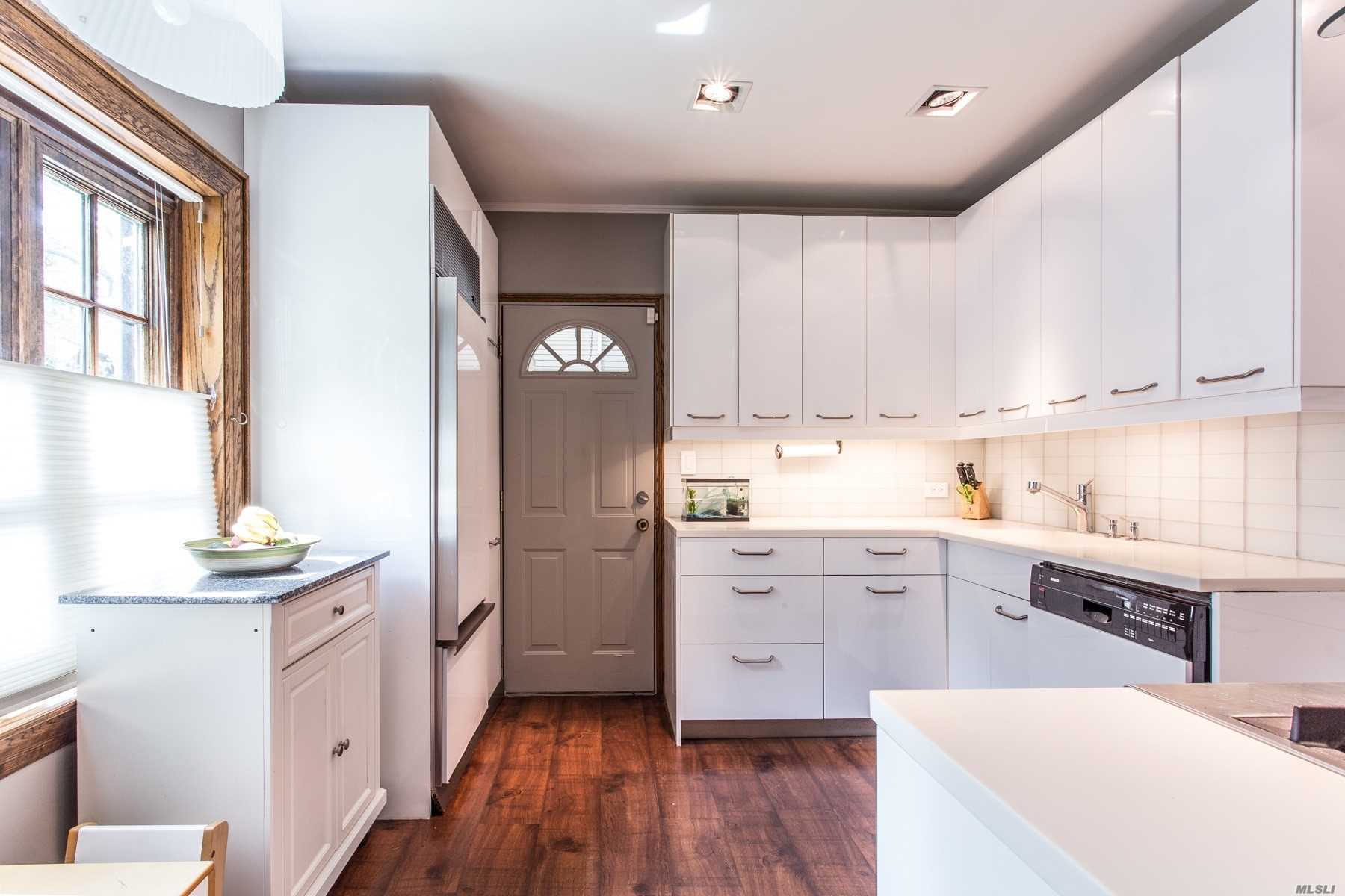 7 Holder Place Queens, NY 11375 - Photo 5 of 19