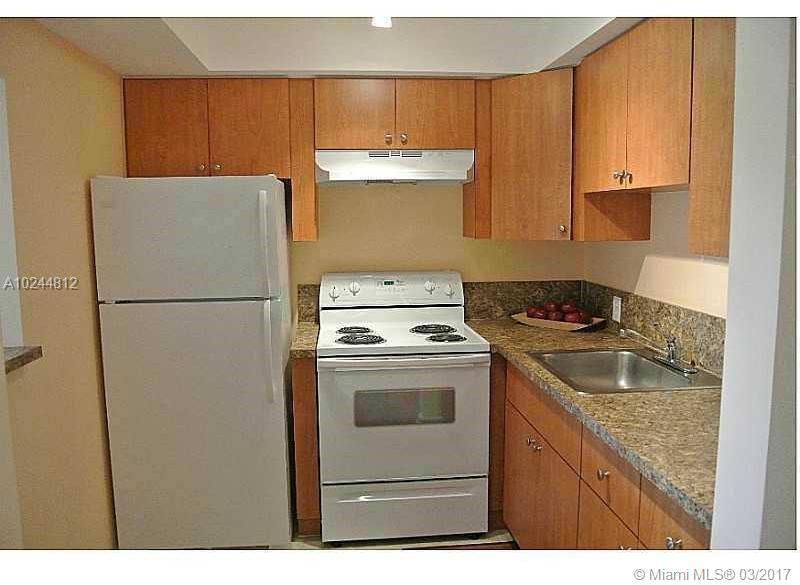 6 Brighton A, Unit 6 Boca Raton, FL 33434 - Photo 3 of 10