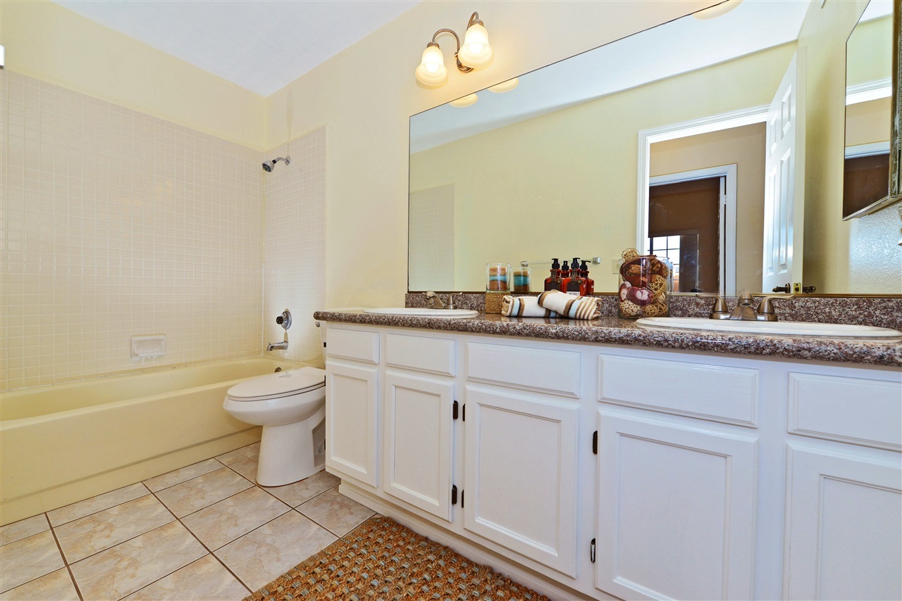 947 Rose Arbor Drive San Marcos, CA 92078 - Photo 8 of 19