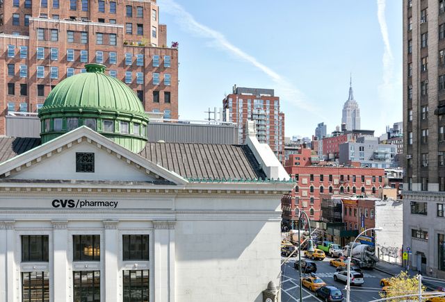 $2,100,000 | 300 West 14th Street, Unit 303 | Chelsea