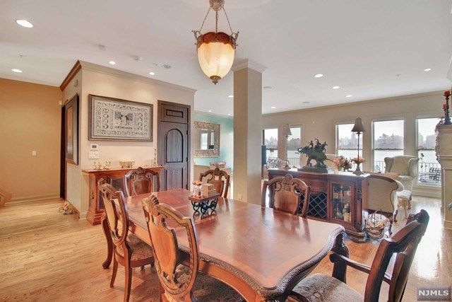 $15,000 | 517 Harbor Place, West New York, NJ 07093