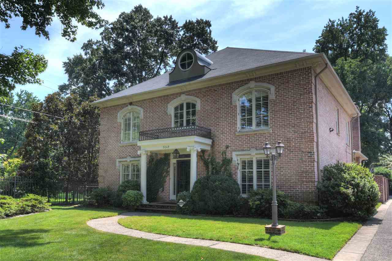 5249 Lexington Road Memphis, TN 38120 - Photo 1 of 25 Welcome home to 5249 Lexington Road!