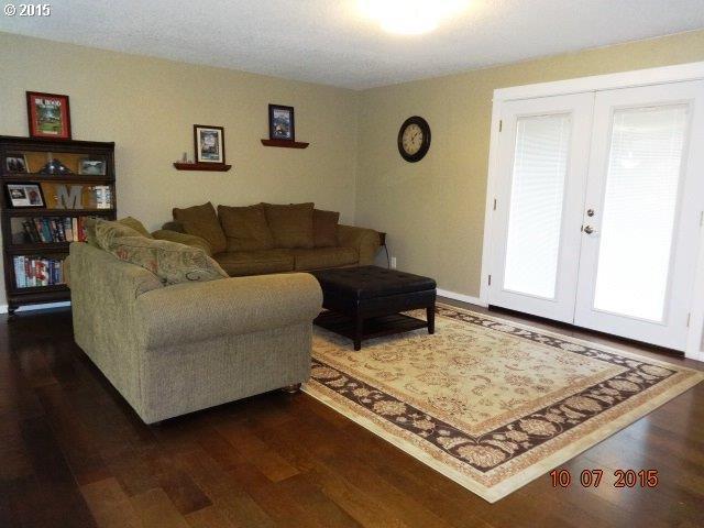 801 Page Road Winchester, OR 97495 - Photo 6 of 16 Gallery Image 6