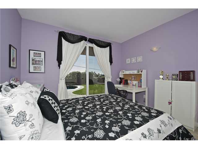 931 Candlelight Place, Unit B La Jolla, CA 92037 - Photo 15 of 25