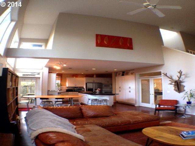 8165 Southwest Ellman Lane Portland, OR 97224 - Photo 4 of 15