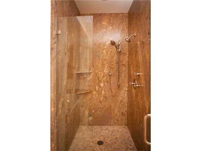 610 Kalamath Drive Del Mar, CA 92014 - Photo 13 of 19 Master shower