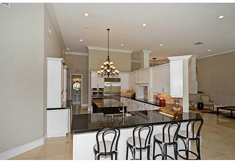 3162 Inverness Weston, FL 33332 - Photo 9 of 24