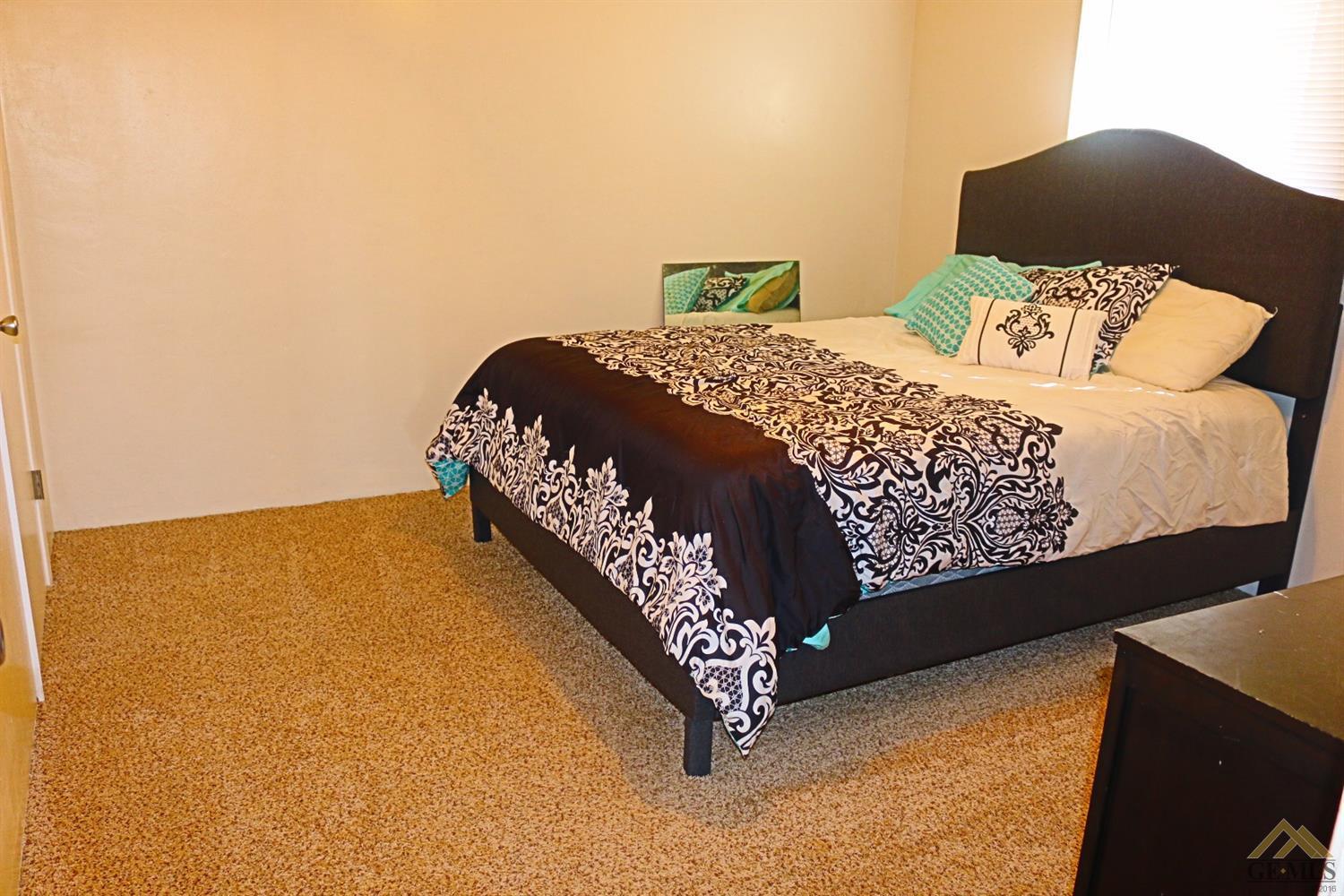 5320 Thyme Lane Bakersfield, CA 93309 - Photo 13 of 18