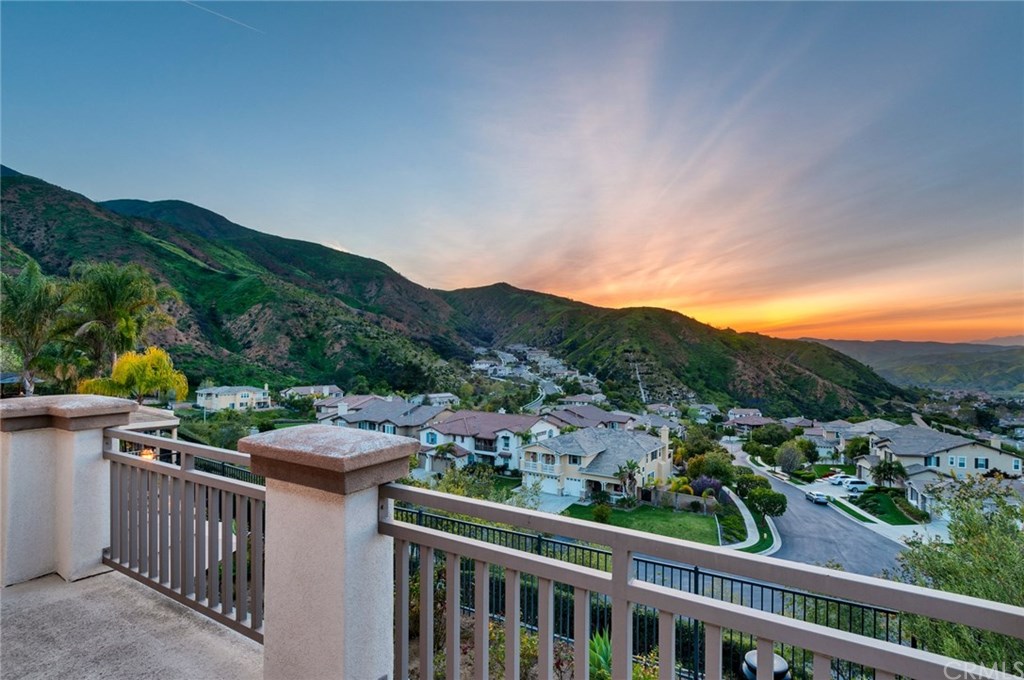 2106 Saltbush Circle Corona, CA 92882 - Photo 3 of 62