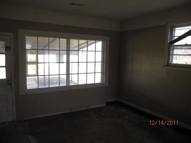 2268 Simmons Ridge Road Cornersville, TN 37047 - Photo 10 of 16 Gallery Image 10