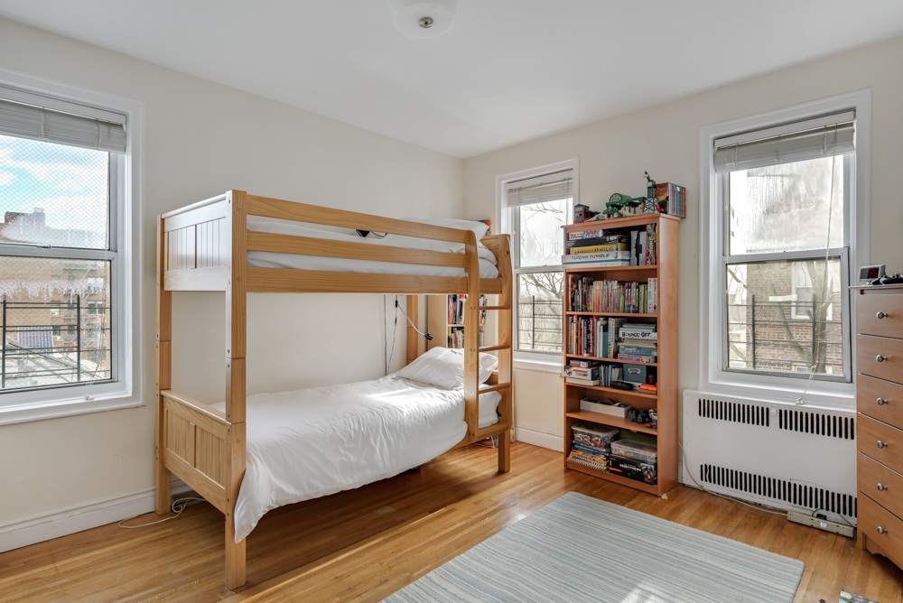 176 Seeley Street, Unit D1, Brooklyn, NY 11218 Compass