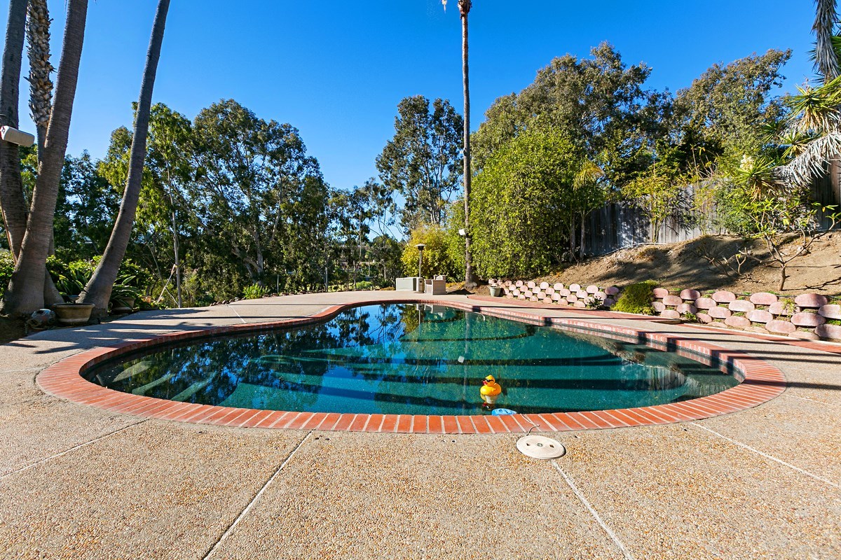 2133 Valley Road Oceanside, CA 92056 - Photo 20 of 25