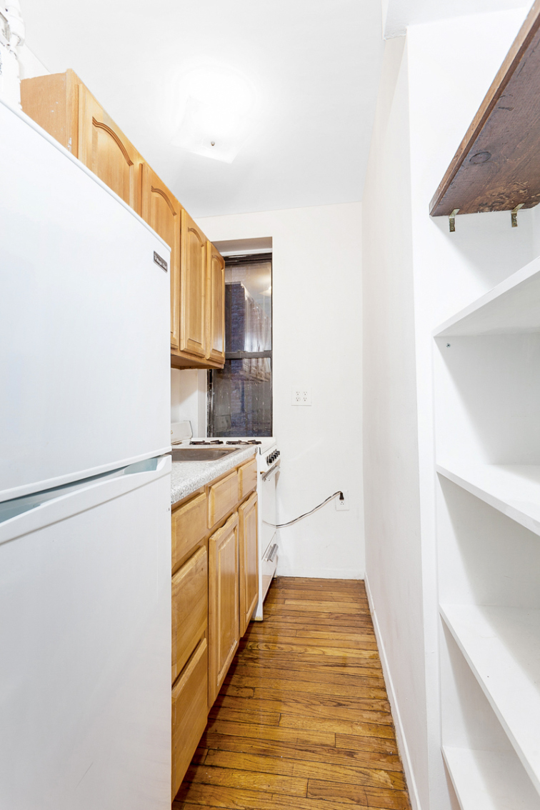 536 East 82nd Street, Unit 2B Manhattan, NY 10028 - Photo 4 of 4