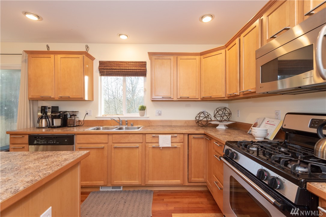 18324 8th Avenue Southeast Bothell, WA 98012 - Photo 10 of 22 Gallery Image 10