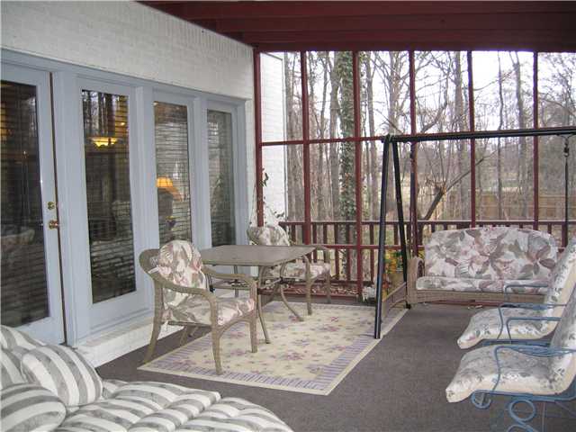570 North Walnut Bend Road Memphis, TN 38018 - Photo 9 of 12