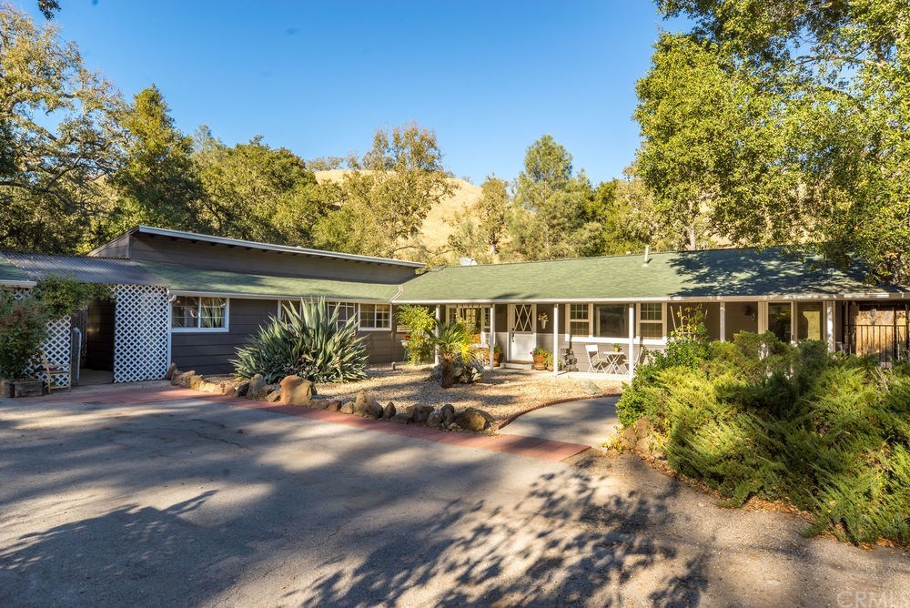13570 Santa Lucia Road Atascadero, CA 93422 - Photo 1 of 1