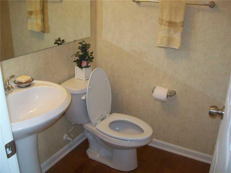 302 Davinci Court Belle Vernon, PA 15012 - Photo 14 of 24