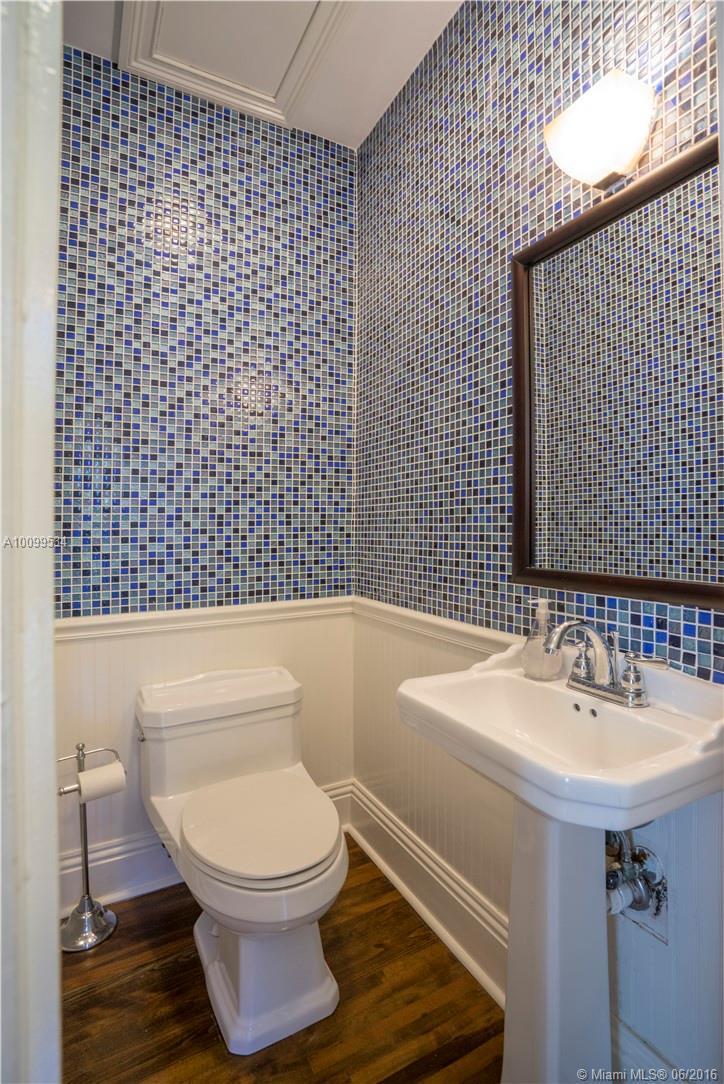 560 Northeast 57th Street Miami, FL 33137 - Photo 15 of 31