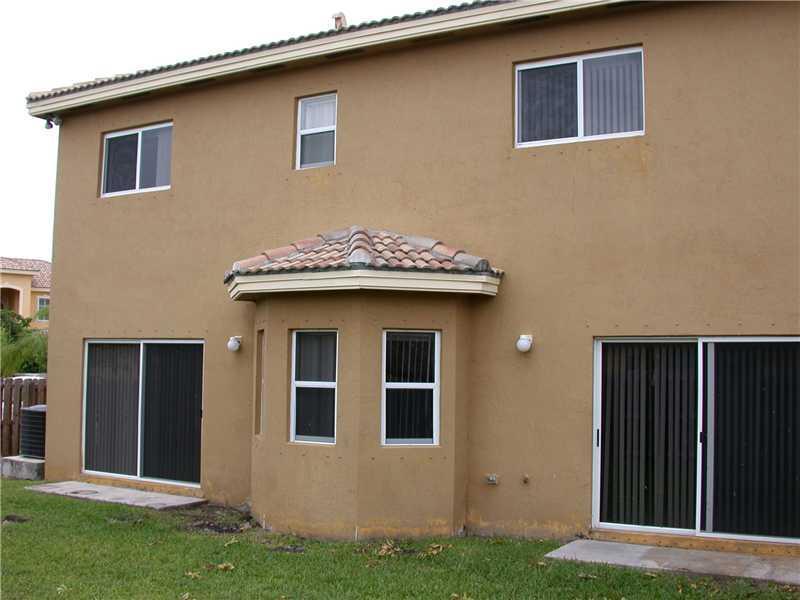 21056 Southwest 89th Place Miami, FL 33189 - Photo 14 of 16