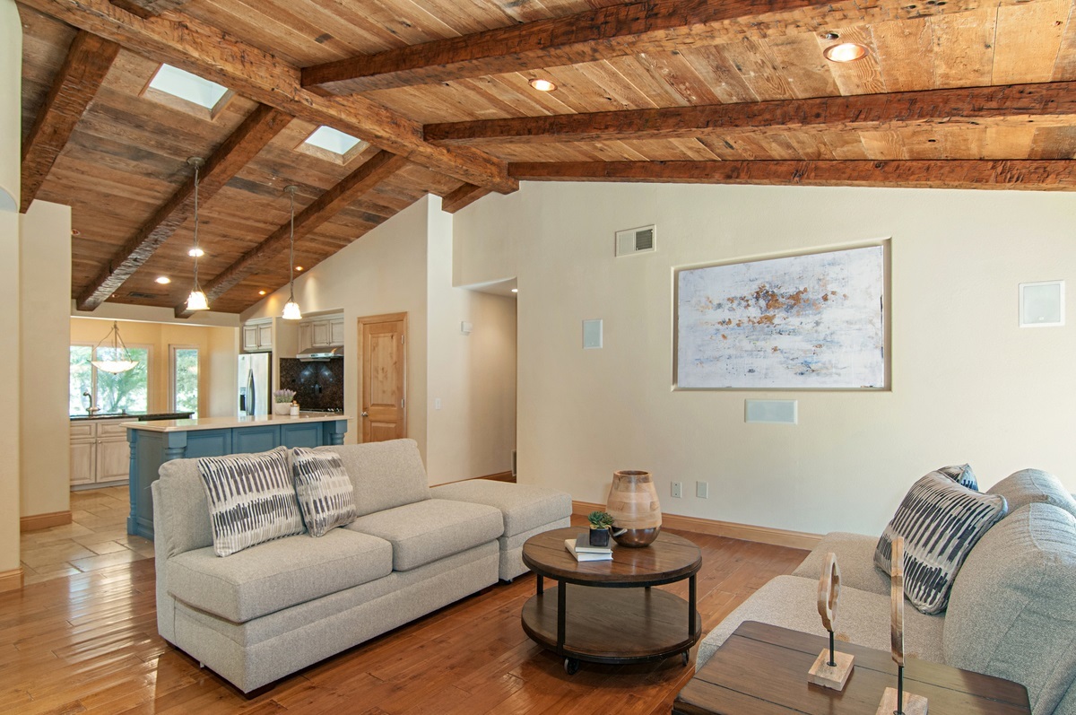 13414 Racetrack View Court Del Mar, CA 92014 - Photo 1 of 16