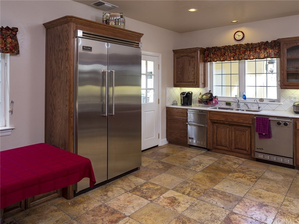 5255 Escarpa Avenue Atascadero, CA 93422 - Photo 12 of 32