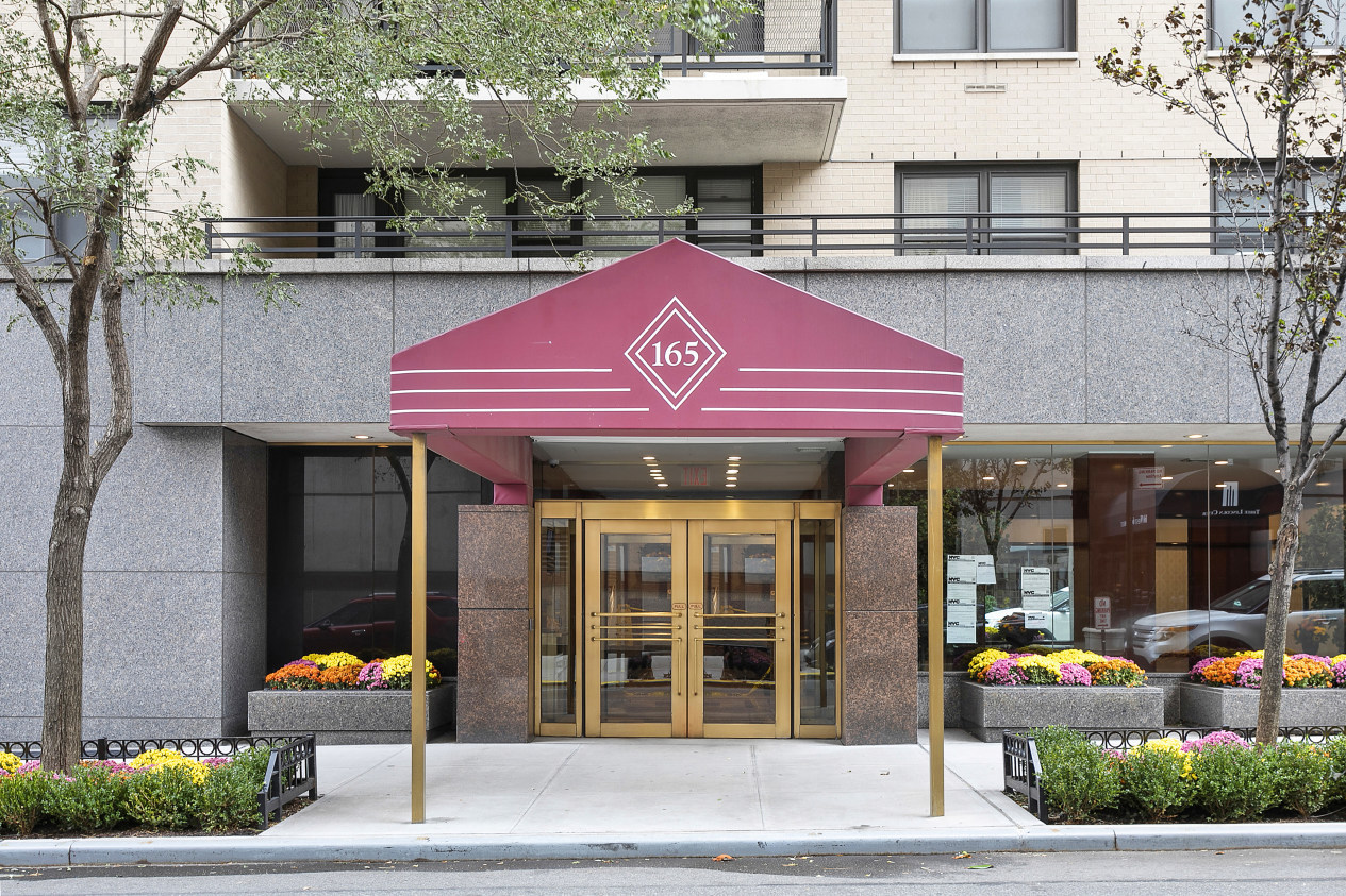 Lincoln Terrace 165 W 66th St, Manhattan, NY 10023 - Photo 3 of 3