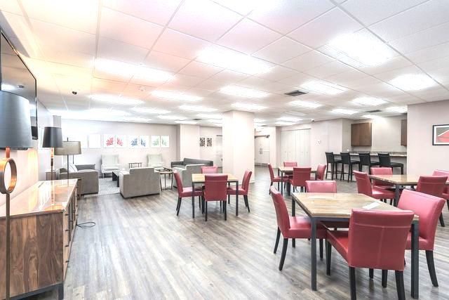 3930 N Pine Grove Ave, Chicago, IL 60613 - Photo 11 of 20