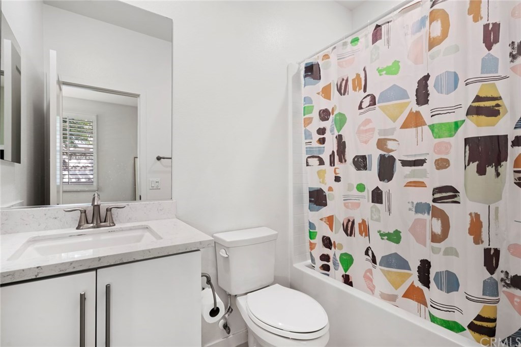 130 Acamar Irvine, CA 92618 - Photo 4 of 30