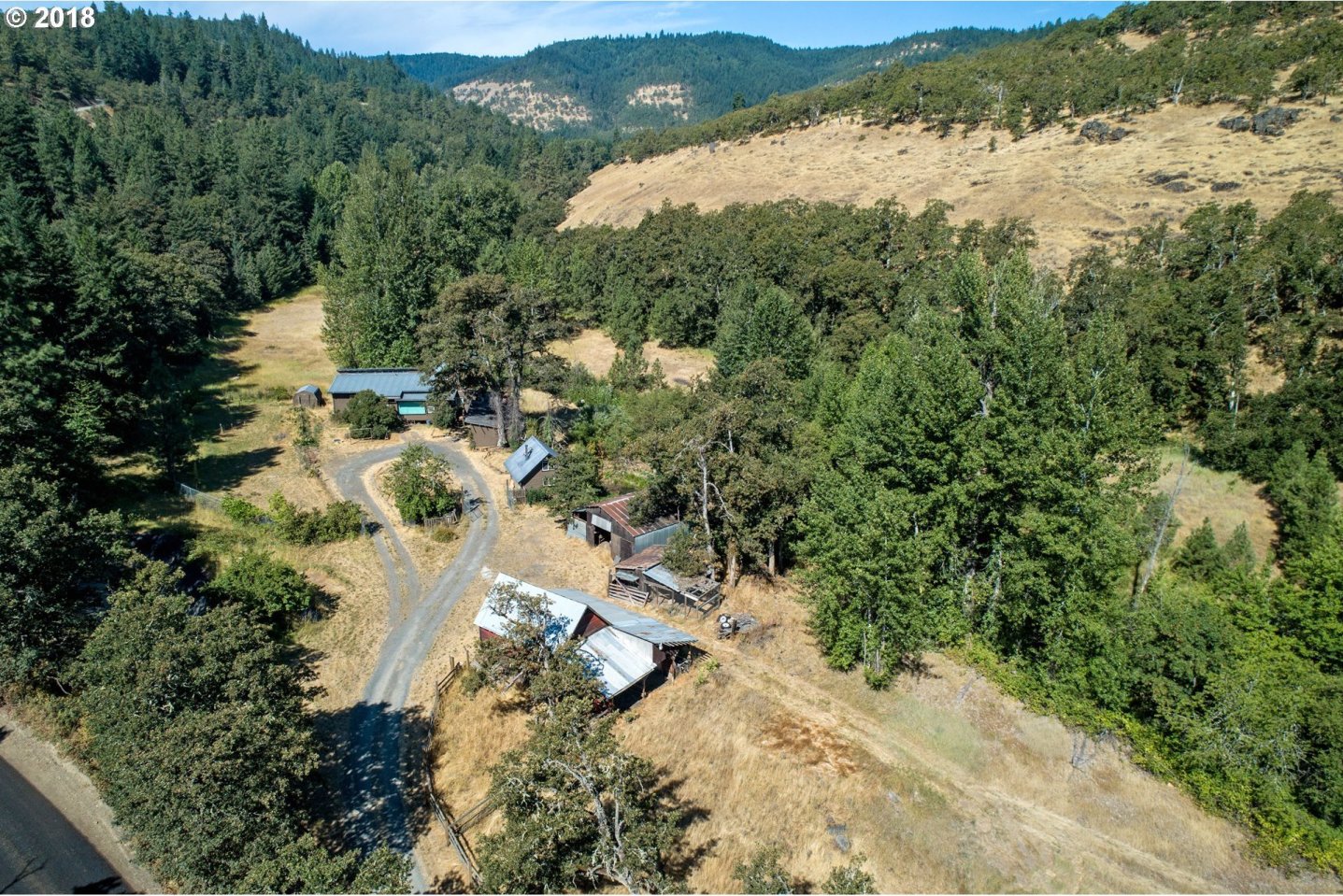 533 Wilson Road Mosier, OR 97040 - Photo 5 of 21 Gallery Image 5
