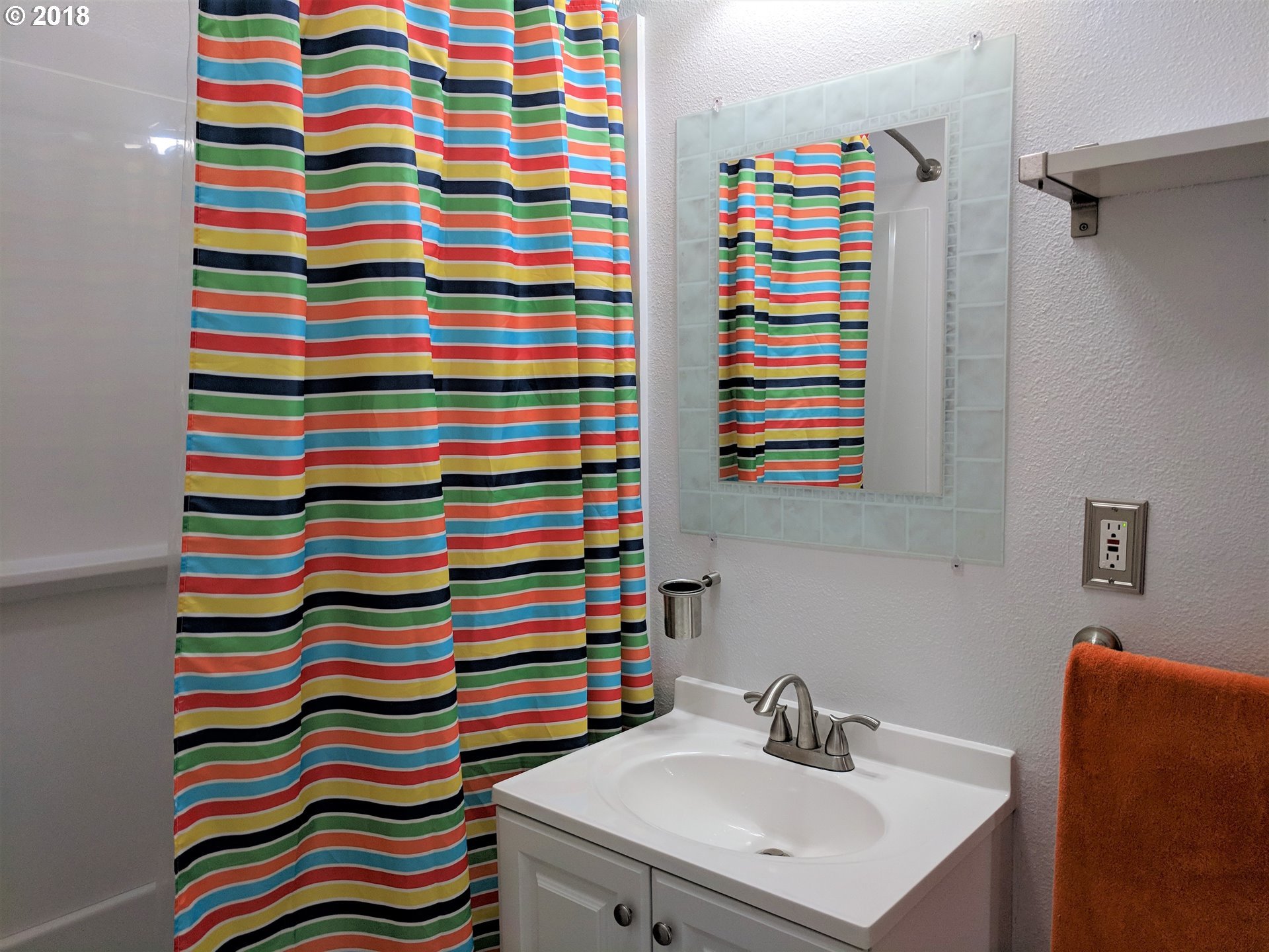 9920 Southeast Reedway Street Portland, OR 97266 - Photo 25 of 26 Gallery Image 25