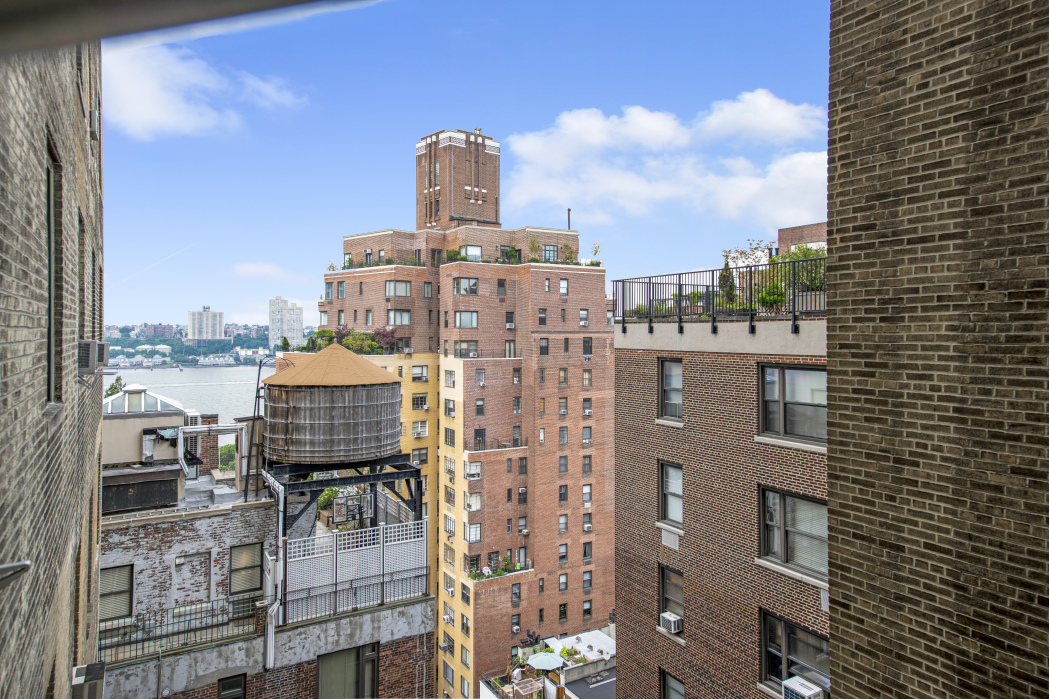 263 West End Avenue, Unit 15D Manhattan, NY 10023 - Photo 6 of 9