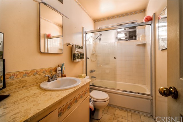 7363 Bothwell Road Reseda, CA 91335 - Photo 10 of 21