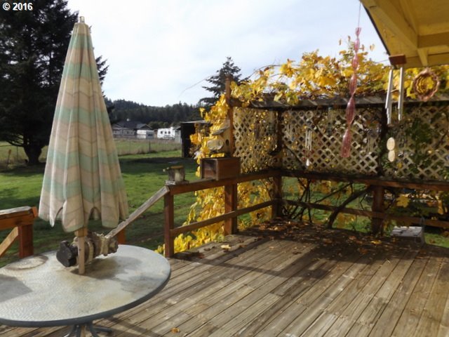 444 Reston Road Tenmile, OR 97481 - Photo 31 of 32