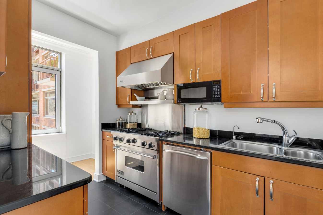 99 Jane Street, Unit 2H Manhattan, NY 10014 - Photo 7 of 19